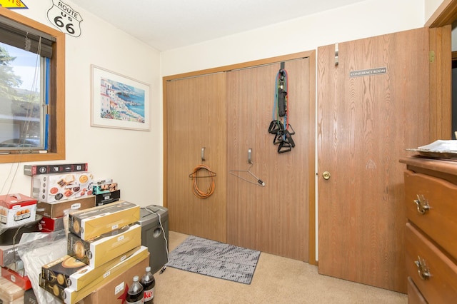 1600 Roundhouse Cir, Shakopee, MN 55379 - entryway with carpet