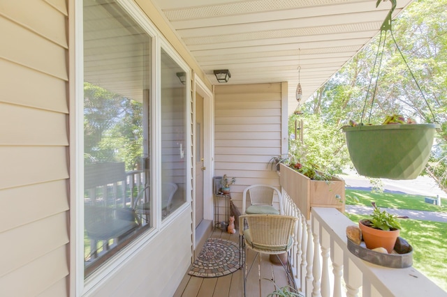 1600 Roundhouse Cir, Shakopee, MN 55379 - view of balcony