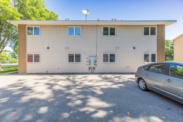 1600 Roundhouse Cir, Shakopee, MN 55379 - view of rear view of house