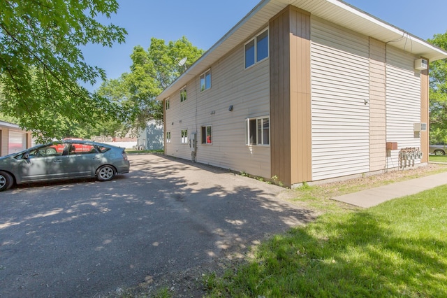 1600 Roundhouse Cir, Shakopee, MN 55379 - view of home's exterior
