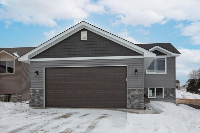 view of front facade with a garage