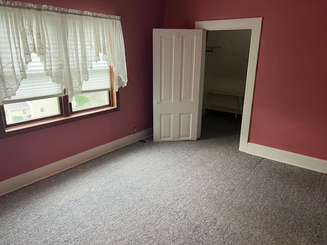 spare room with carpet flooring