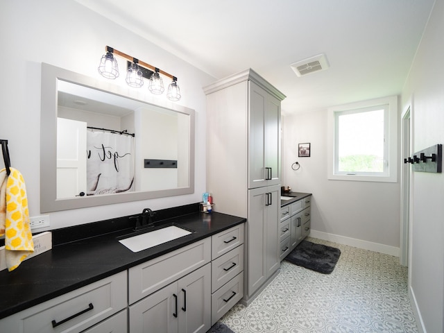 bathroom with vanity