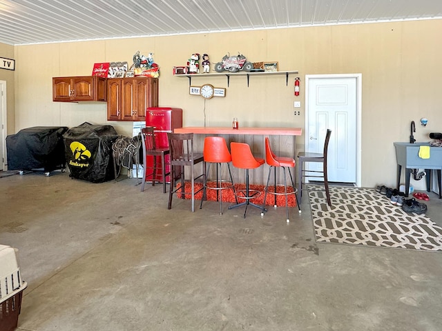 109 Kelsey Ln, Slayton, MN 56172 - view of garage