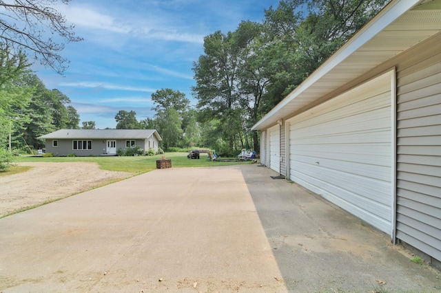 exterior space featuring a yard