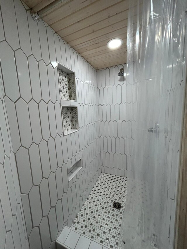 1324 Ridgeview Dr, Montevideo, MN 56265 - full bath featuring wood ceiling and tiled shower