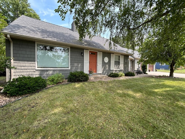 1324 Ridgeview Dr, Montevideo, MN 56265 - ranch-style house with roof with shingles, a chimney, and a front lawn
