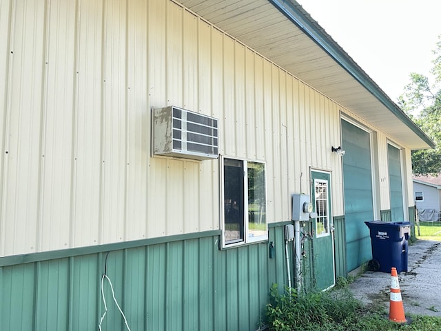 view of home's exterior