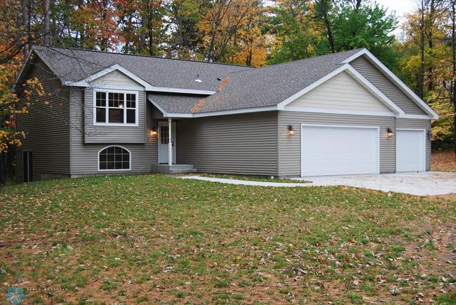 Listing photo 2 for 117 Hawley St, Lake Park MN 56554