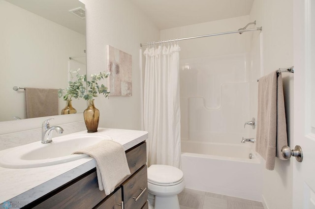 bathroom featuring visible vents, vanity, toilet, and shower / tub combo with curtain