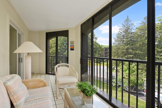 view of sunroom / solarium