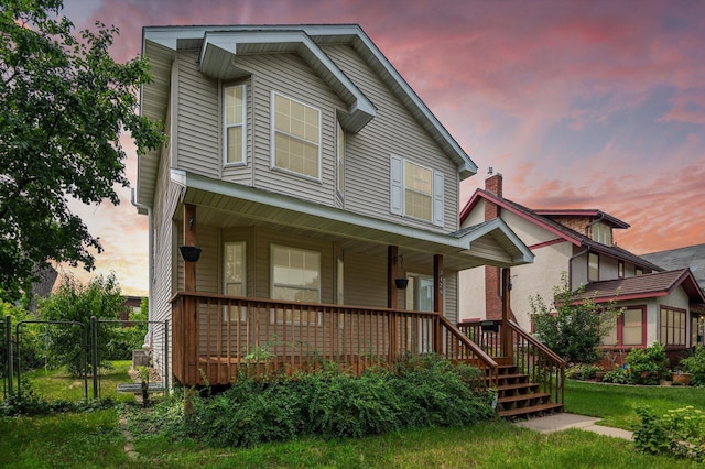 view of front of property featuring a porch