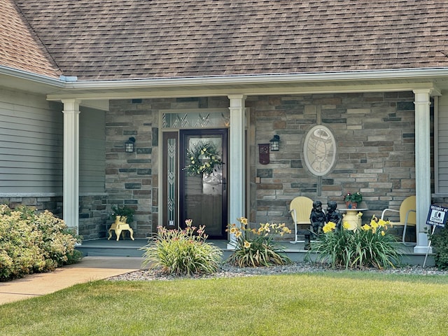 property entrance featuring a porch