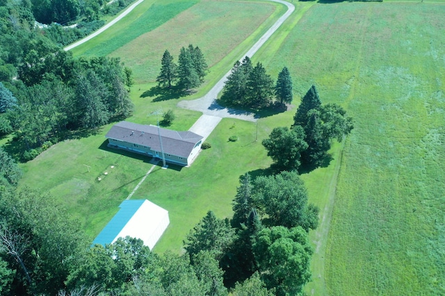 birds eye view of property featuring a rural view