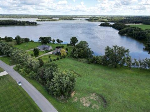 - 106th Avenue Ne, Spicer, MN 56201