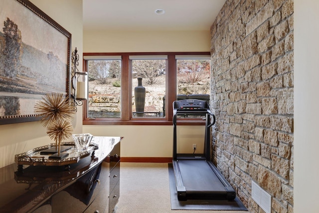 workout room with carpet