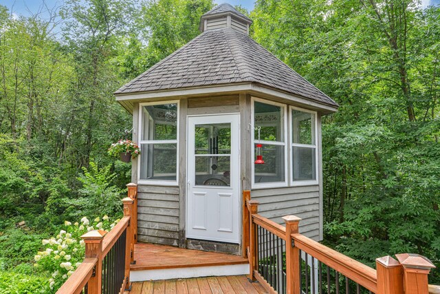 view of outbuilding