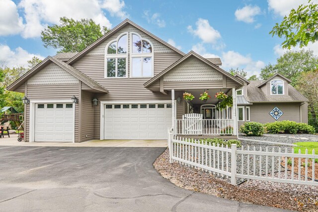 view of front facade with a garage