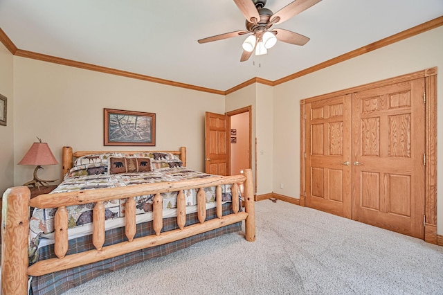 bedroom featuring carpet flooring, ceiling fan, and ornamental molding