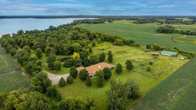 bird's eye view featuring a rural view and a water view