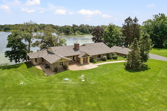 bird's eye view featuring a water view