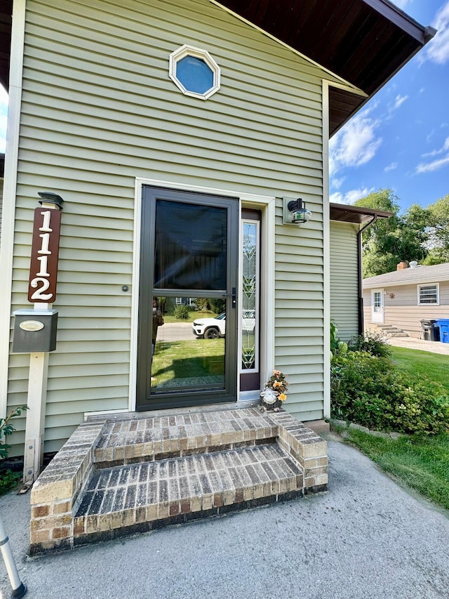 view of property entrance