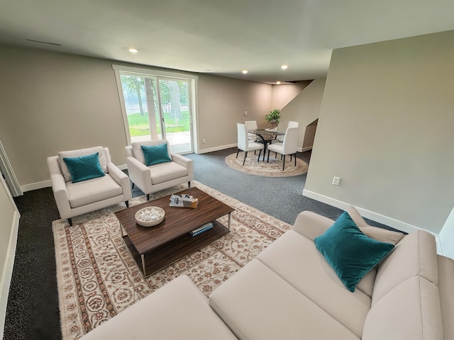 living room with carpet