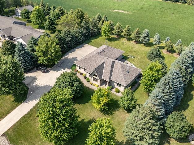 drone / aerial view featuring a rural view