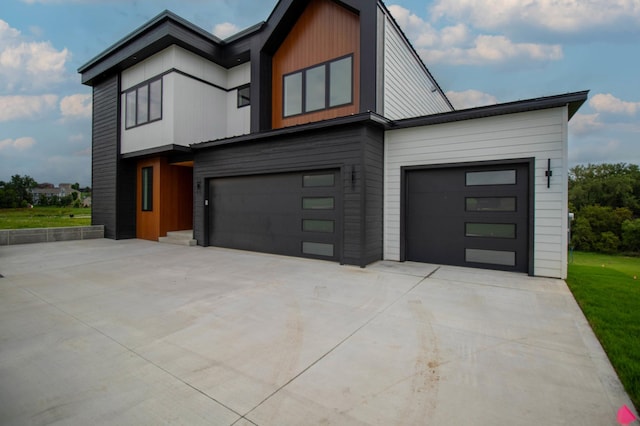 view of front of house with a garage