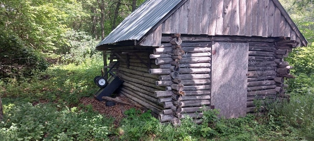 view of outdoor structure