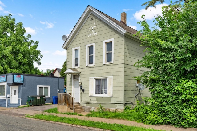 view of front of home