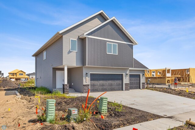 view of front of house featuring a garage