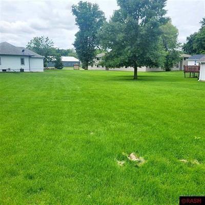 210 Reed St S, Waterville, MN 56096