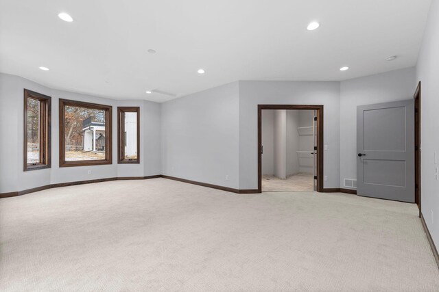 5534 Conifer Trl, Minnetonka, MN 55345 - empty room featuring recessed lighting, light colored carpet, and baseboards