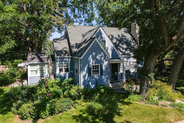 view of front of house with a front yard