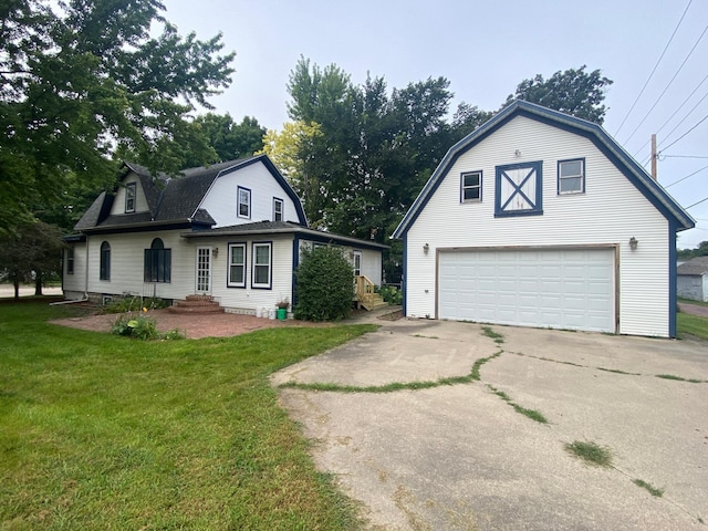 view of front of home with a front yard