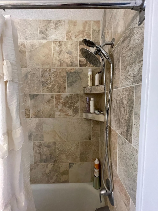 details with shower / tub combo