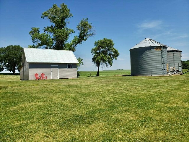 38364 200th St, Springfield, MN 56087 - view of yard with an outbuilding