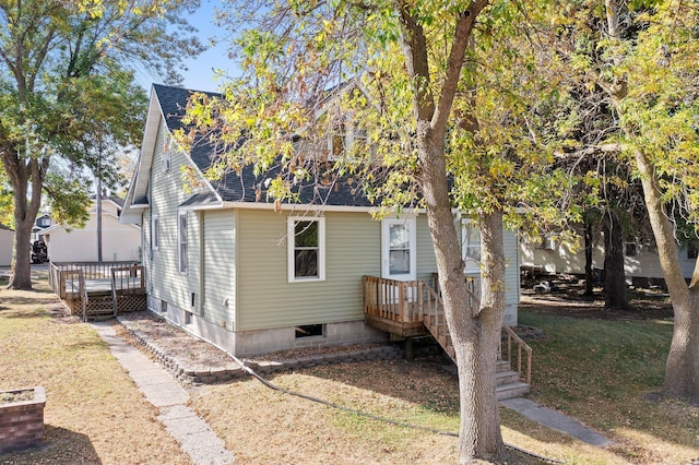 view of front facade with a deck