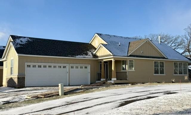 view of front of house featuring a garage