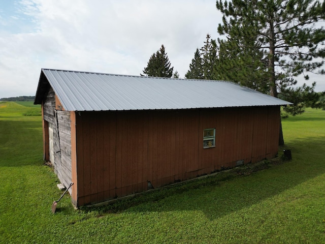 view of outdoor structure featuring an outdoor structure