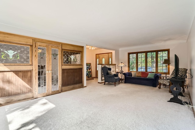 sitting room featuring carpet floors