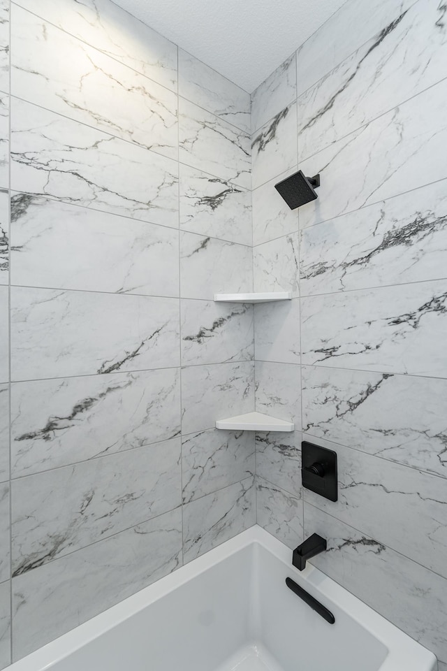 2665 Timber Oaks Rd SW, Rochester, MN 55902 - bathroom featuring  shower combination