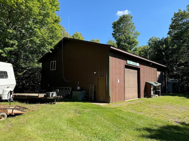 view of outbuilding with an outbuilding