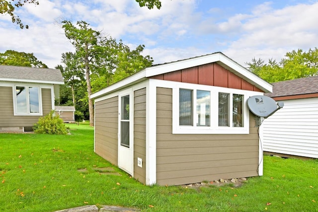 view of outbuilding