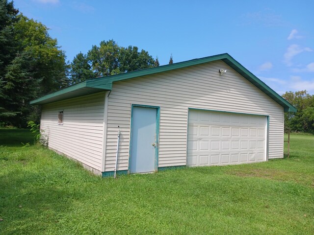 view of detached garage