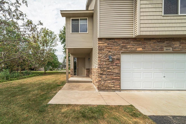 view of front of home with a front yard