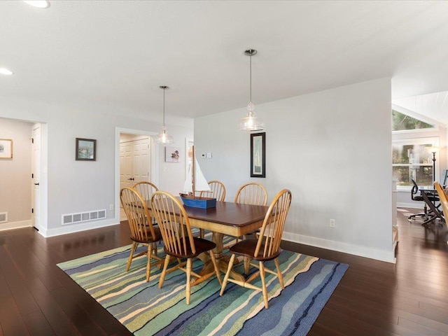 dining room featuring recessed lighting, visible vents, baseboards, and hardwood / wood-style flooring