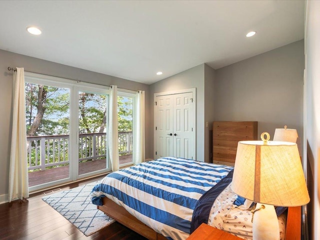 bedroom with recessed lighting, visible vents, and wood-type flooring