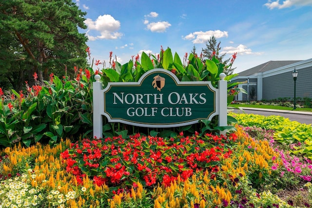 view of community / neighborhood sign